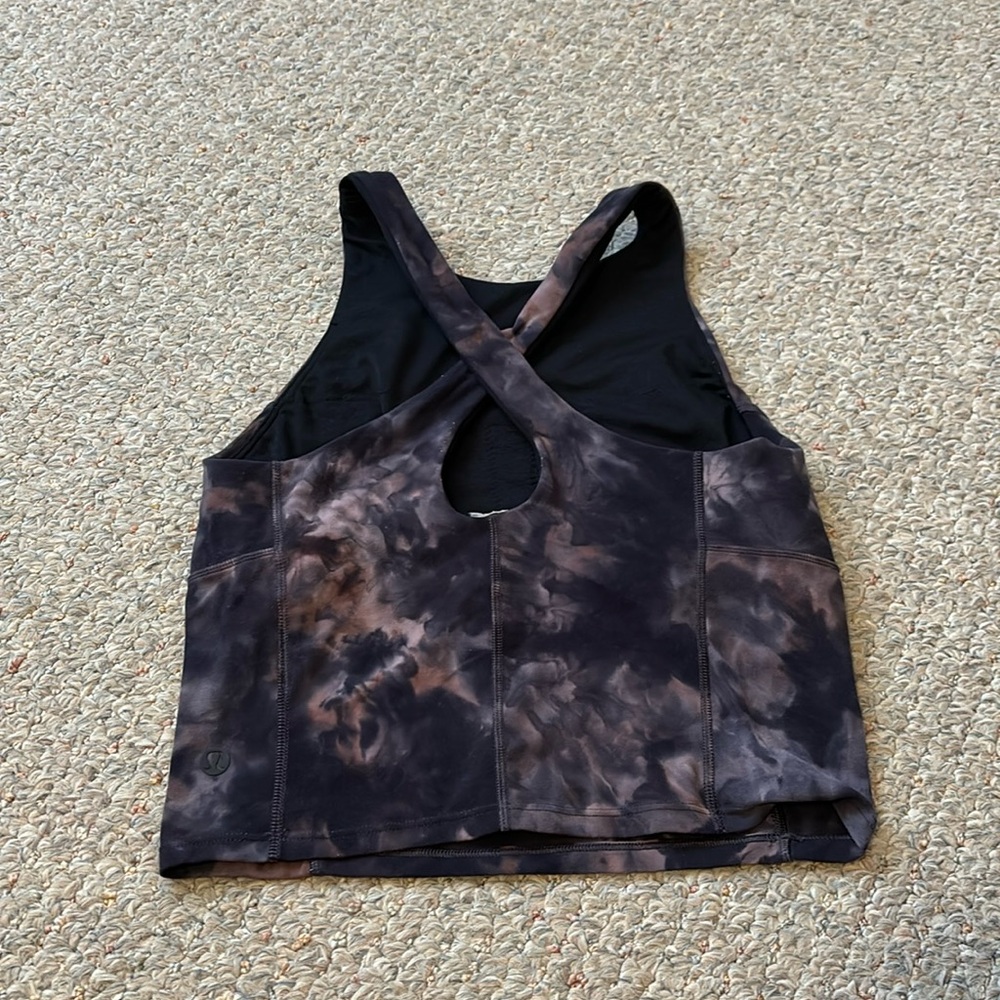 Lululemon tank